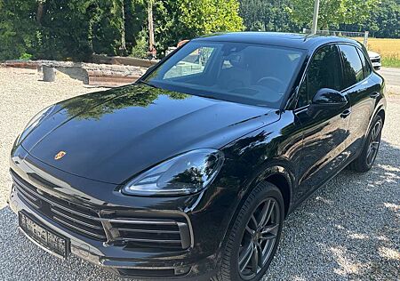 Porsche Cayenne Platinum Edition Approved 04/27
