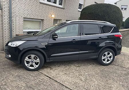 Ford Kuga 1.6 EcoBoost 2x4 SYNC