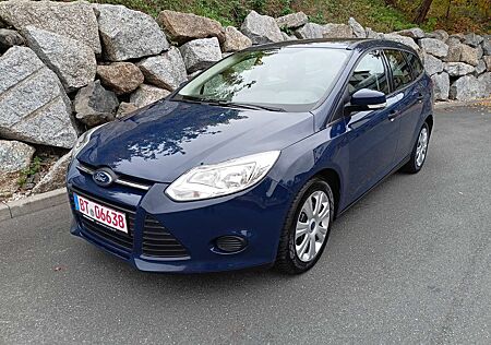 Ford Focus Turnier / 1. Hand / HU/AU 10-27