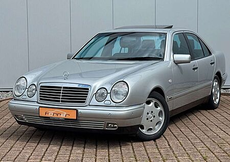 Mercedes-Benz E 240 1. Hdn. AVANTGARDE AUTOMATIK KLIMA PDC ASR