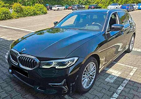 BMW 320 d Touring Luxury Line *LED*Standheizung*1.Hd