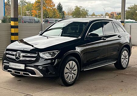 Mercedes-Benz GLC 300 d 9G-TR. 4M NAVI KAMERA WEBASTO LED AHK