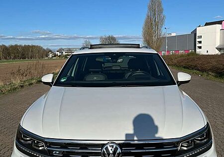 VW Tiguan Volkswagen 2.0 TSI DSG 4 Motion R-Line Panorama, Highline