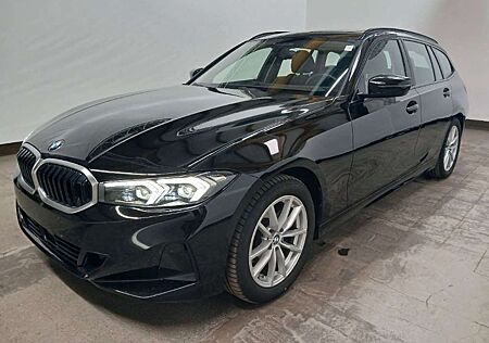 BMW 320 d xDrive ACC SHZ RFK HiFi KZU PANO