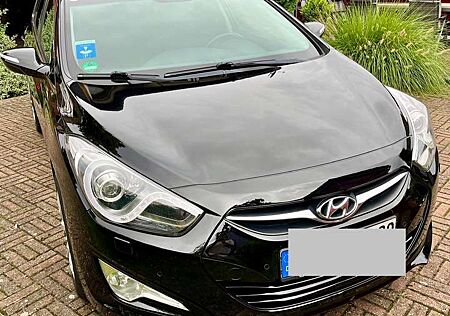 Hyundai i40 i40cw 1.7AT CRDi FIFA GOLD P.