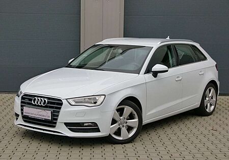 Audi A3 Sportback quattro Xenon PDC Keyless Navi