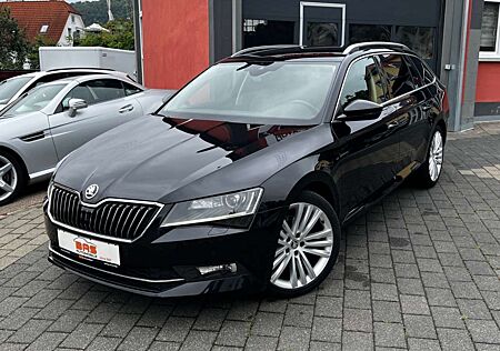 Skoda Superb Combi 2.0 TDI Style*DSG*NAVI*XEN*AHK*ACC*