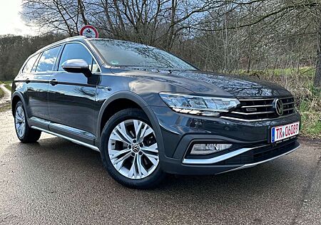 VW Passat Variant Volkswagen Alltrack 4Motion Aut Pano AHK