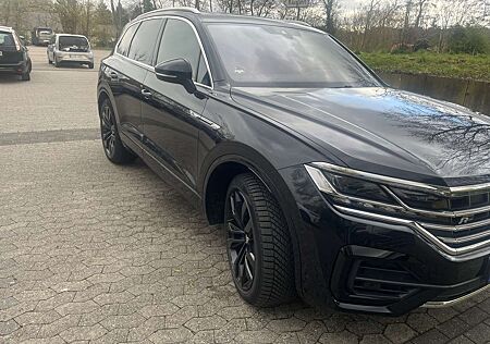 VW Touareg Volkswagen 3.0 V6 TDI 4Motion DPF Aut. R-Line