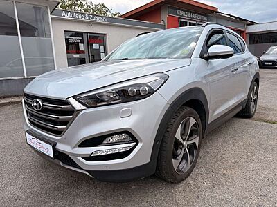 Hyundai TUCSON 4WD Automatik Navi Leder Panorama