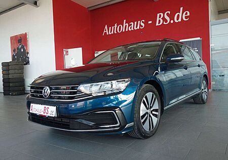 VW Passat Variant Volkswagen Passat Var. GTE 1.4TSI DSG,KameraNaviLED,AHK,1Hd