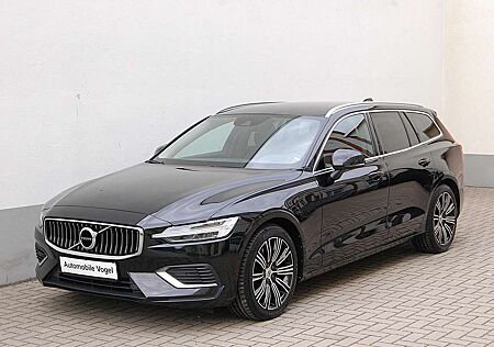 Volvo V60 T6 Recharge AWD Core -sehr gepflegt-