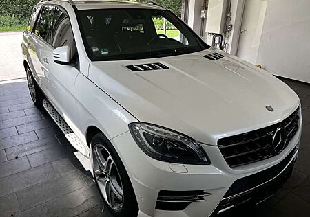 Mercedes-Benz ML 350 BlueTEC 4MATIC 7G-TRONIC Edition 1