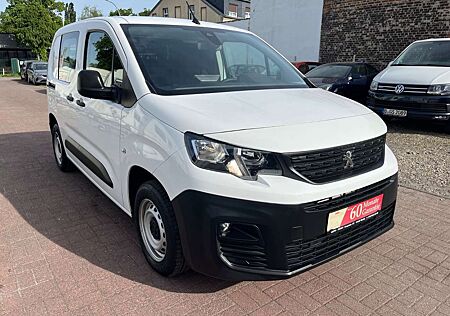 Peugeot Partner Premium L1+NAVI+TEMPOMAT+AHK+SITZH+++