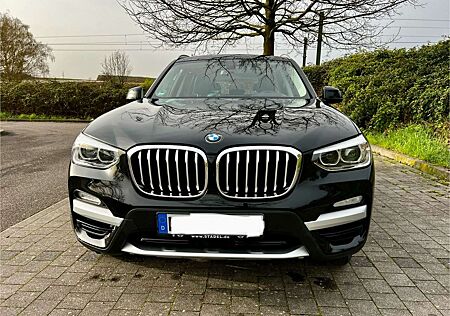 BMW X3 xDrive30i xLine mit GARANTIE+PANORAMA/HEADUP/AHK..