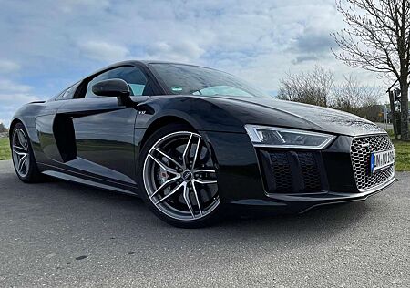 Audi R8 V10 plus 5.2 FSI quattro S tronic