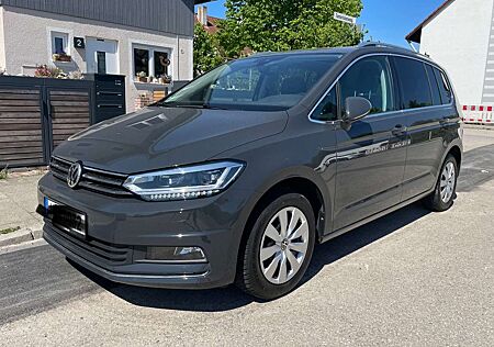 VW Touran Volkswagen Highline BMT/Start-Stopp, Panorama, Anhängerkuppl
