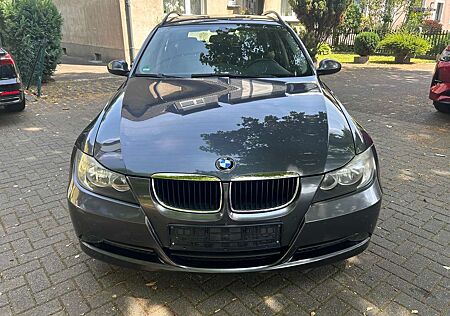 BMW 320i 320