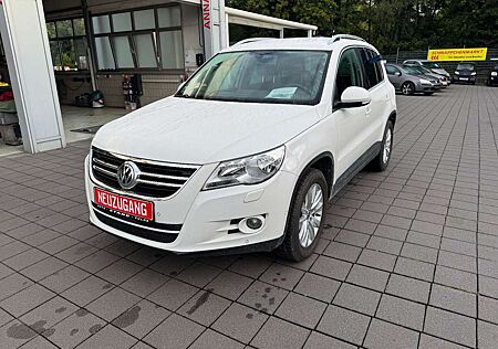 VW Tiguan Volkswagen Team BMT**1.HAND+SCHECKHEFT+AHK+17"LMF**