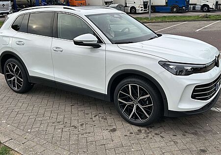 VW Tiguan Volkswagen 1.5 eTSI OPF DSG Elegance