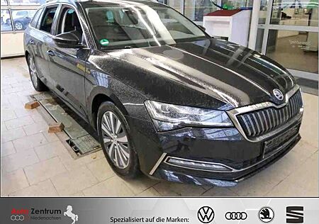 Skoda Superb 1.4 TSI iV DSG Style CarPlay StandHz*PANO*Matrix*