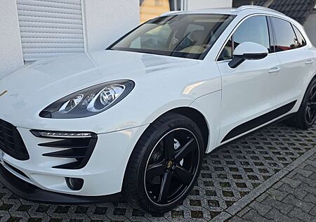 Porsche Macan S