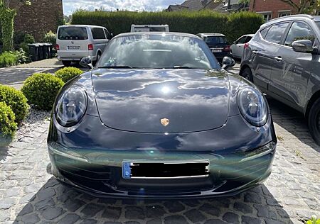 Porsche 911 Carrera Cabriolet PDK Black Edition