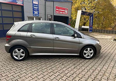 Mercedes-Benz B 200 Automatik Klima Leder Preis inkl Neu Tüv