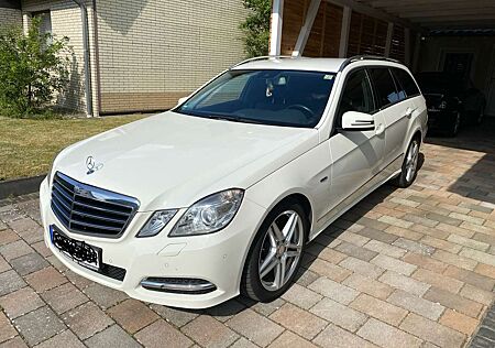 Mercedes-Benz E 350 T CDI DPF 4Matic BlueEFFICIENCY 7G-TRONIC Avantgar