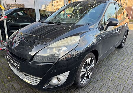 Renault Grand Scenic III BOSE AHK PDC SHZ Klima Tempo