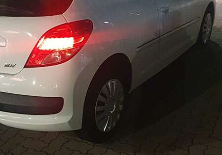Peugeot 207 95 VTi Urban Style