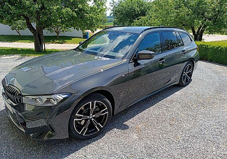 BMW 320 D Touring G21 mit M-Sportpaket undAHK