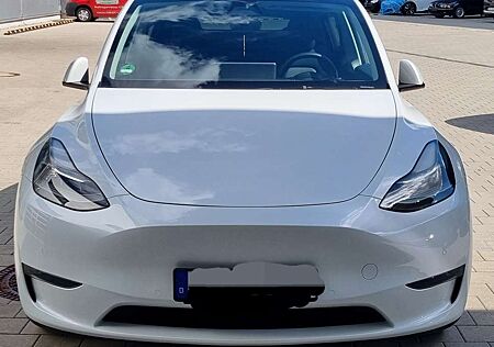 Tesla Model Y Performance Dual Motor AWD