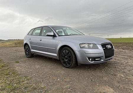 Audi A3 8P 1.6 FSI 115 PS Benzin 4 Türer Sportback