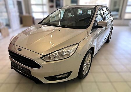 Ford Focus Turnier Business KD neu Garantie