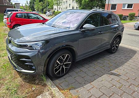 VW Tiguan Volkswagen 1.5 eTSI OPF DSG R-Line