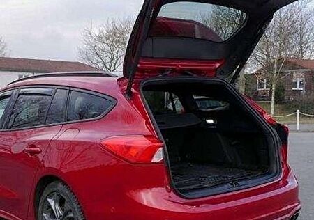 Ford Focus 2.0 Tdci ST-Line X Aut. 150 PS