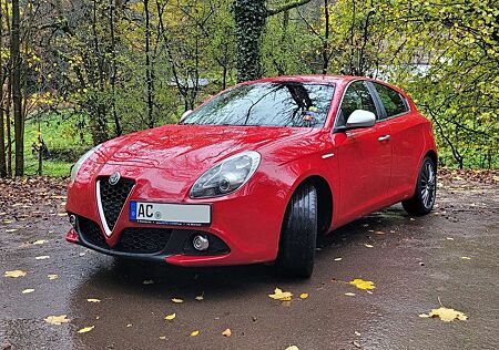 Alfa Romeo Giulietta 2.0JTDm+8xALUs+SCHECKHEFT+DNA+NAVI+KLIMA+TEMPOMAT