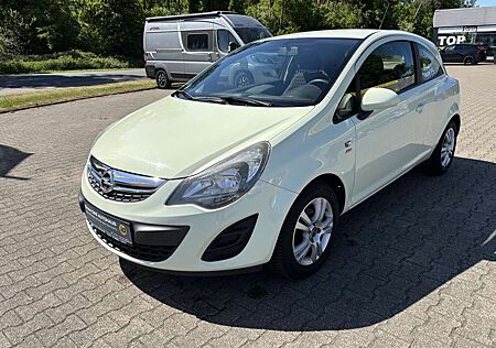 Opel Corsa Active mit Klimaanlage und Allwetterreifen