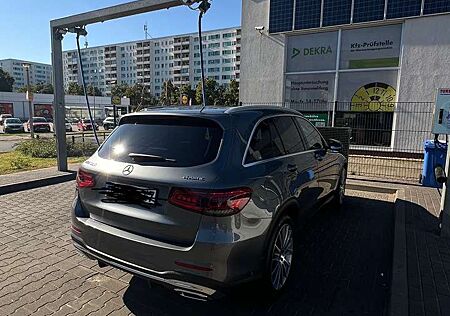 Mercedes-Benz GLC 300 4Matic 9G-TRONIC AMG Line