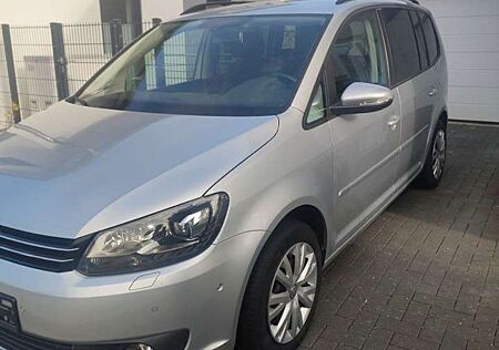 VW Touran Volkswagen Diesel 1.6 TDI DPF BlueMotion Technology Comfortline
