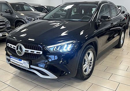Mercedes-Benz GLA 180 ACC*LED*Navi*R-Cam*TeiLeder*SHZ*KlimaAu*