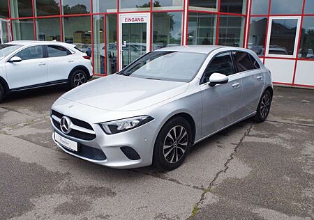 Mercedes-Benz A 200 Automatik, LED, Teilleder, AHK
