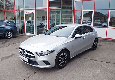 Mercedes-Benz A 200 Automatik, LED, Teilleder, AHK