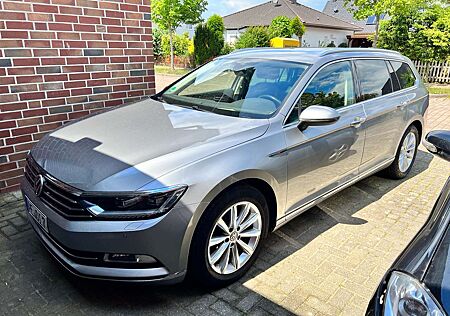 VW Passat Variant Volkswagen 2.0 TDI SCR 4Motion DSG (BMT) Highline