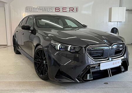 BMW M5 Lim. Carbon*B&W*M Drivers