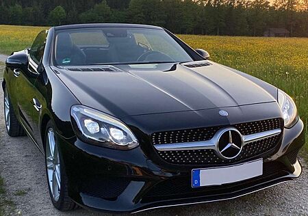 Mercedes-Benz SLC 180 9G AMG Line Top gepflegt 44000km