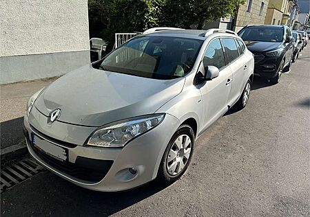 Renault Megane Grandtour TCe 130 39tkm Klima TÜV neu PDC
