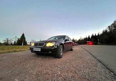 Mercedes-Benz C 180 T Classic