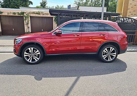Mercedes-Benz GLC 300 GLC 4Matic 9G-TRONIC AMG Line
